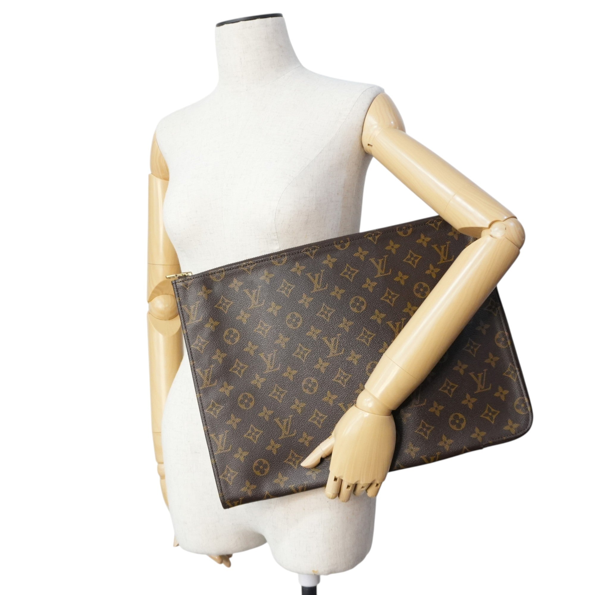 Louis Vuitton Monogram Pochette Document Used