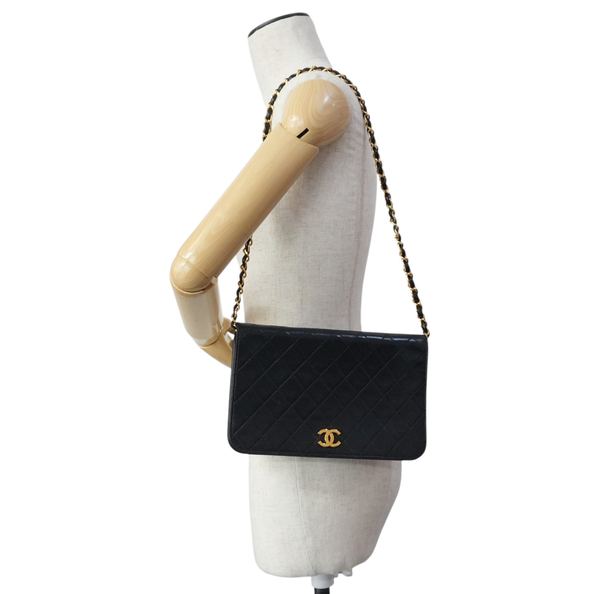 Chanel Lambskin Leather Chain Shoulder Bag Black Used
