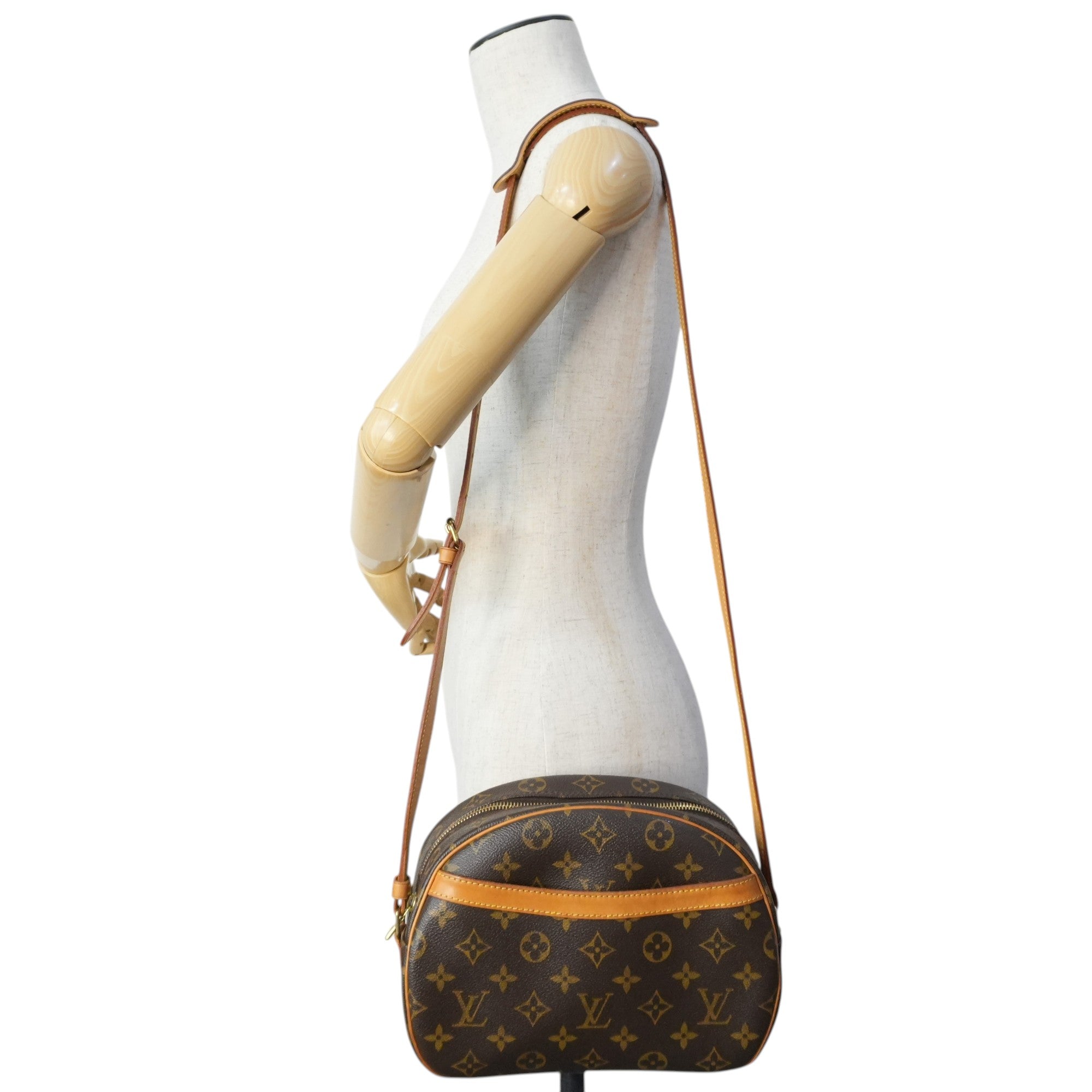 Louis Vuitton Monogram Blois Shoulder Bag Used